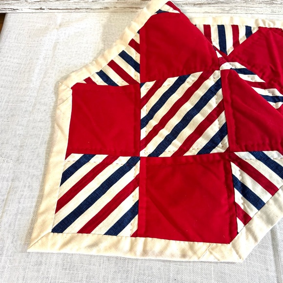 Handmade table runner quilted red white blue forth July country farmhouse - Picture 6 of 6